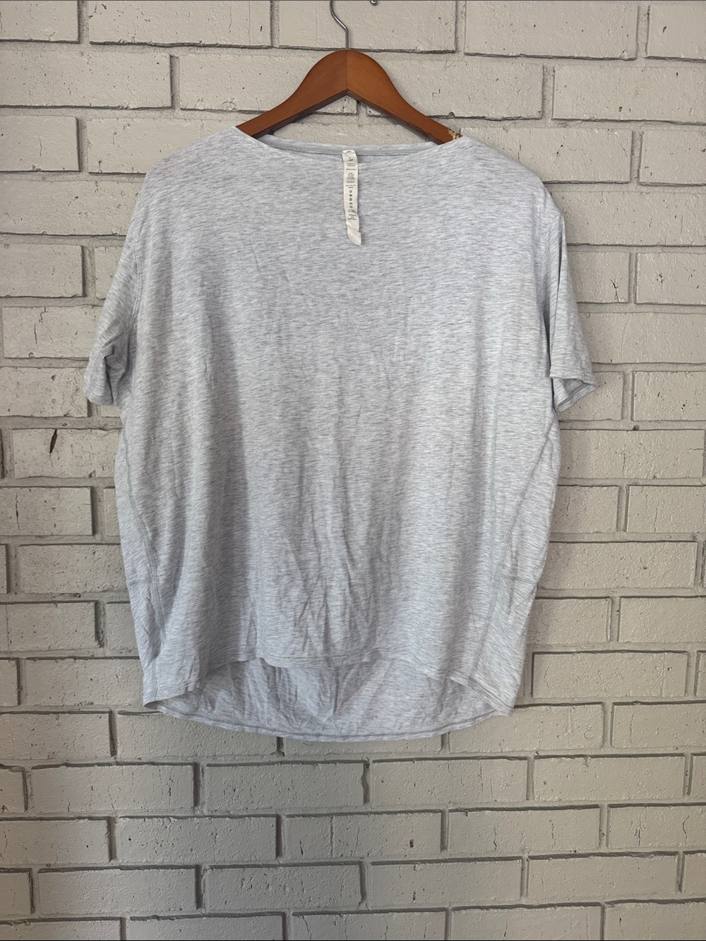 Lululemon Women's Relaxed Short-Sleeve Tee in Light Gray